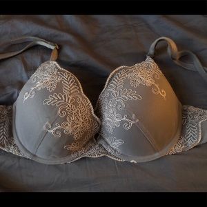 34C Victoria Secret Push-Up Bra